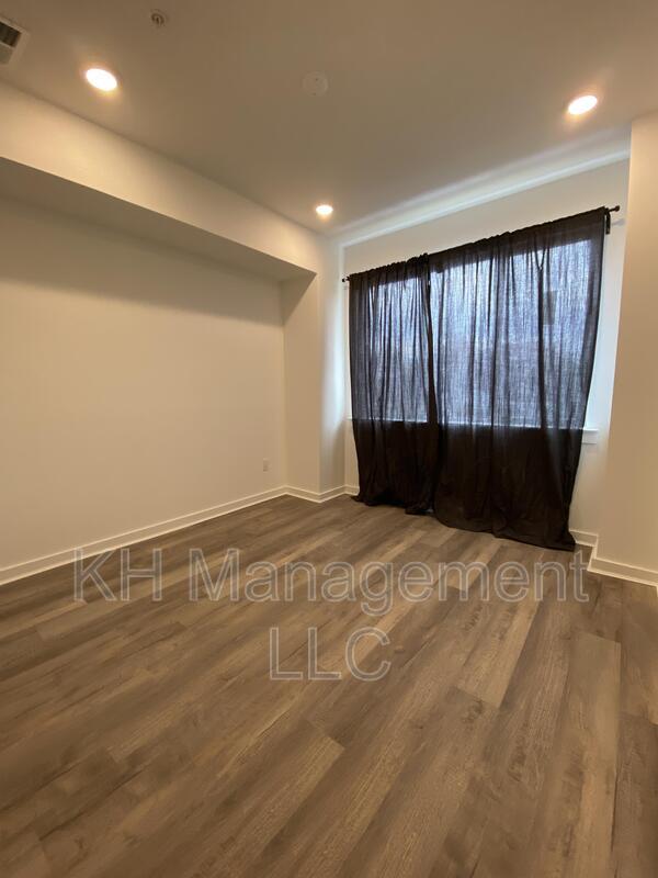 Foto del edificio - 667 N 52nd St