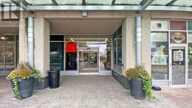 Photo du bâtiment - 18 Yonge St
