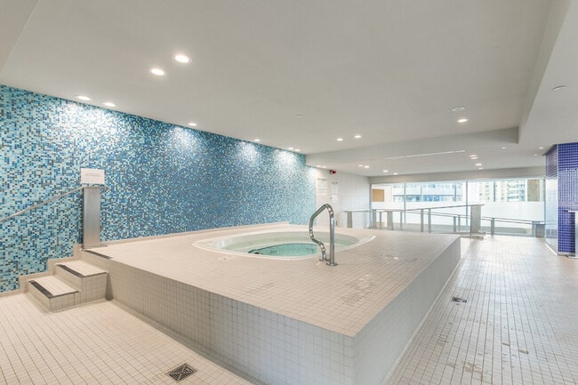 Building Photo - 22 York St