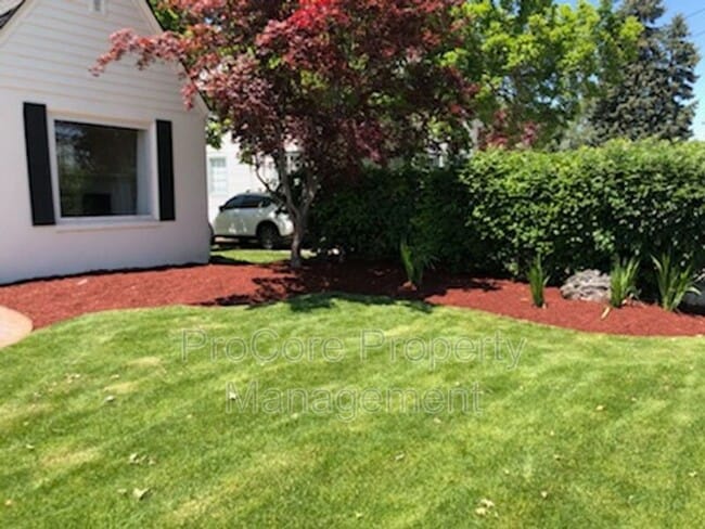 Building Photo - 3205 Crescent Rim Dr