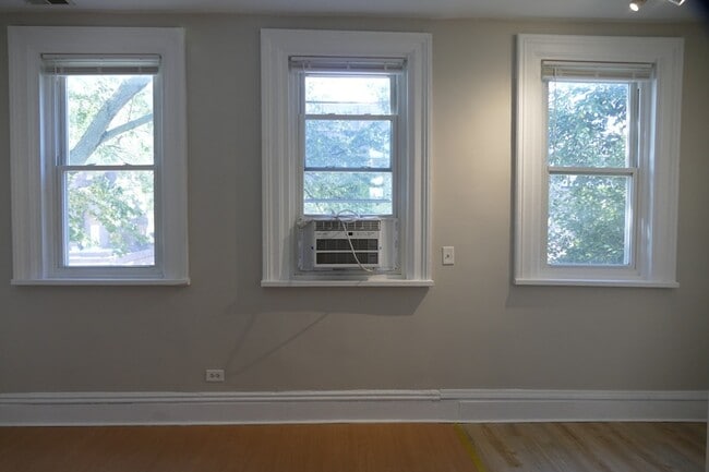 Foto del edificio - 1729 N Fairfield Ave