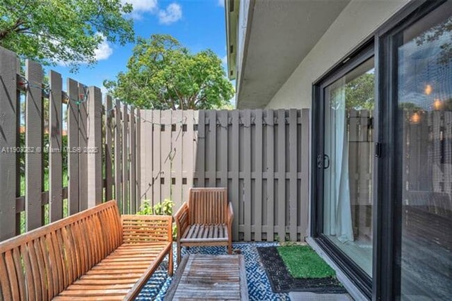 Photo - 10611 SW 113th Pl Apartment