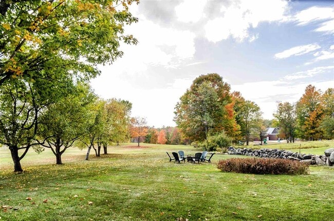 Foto del edificio - 13 Main St