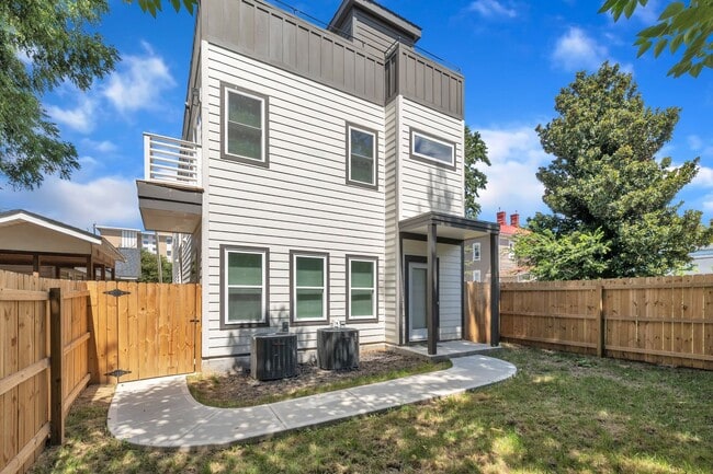 Building Photo - *Brand New Luxury Townhome - Downtown Rale...