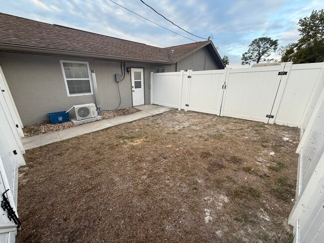 Building Photo - 2331 Glenridge Dr