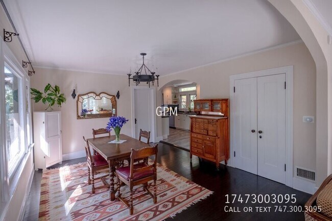 Foto del edificio - 6338 Longview Ave