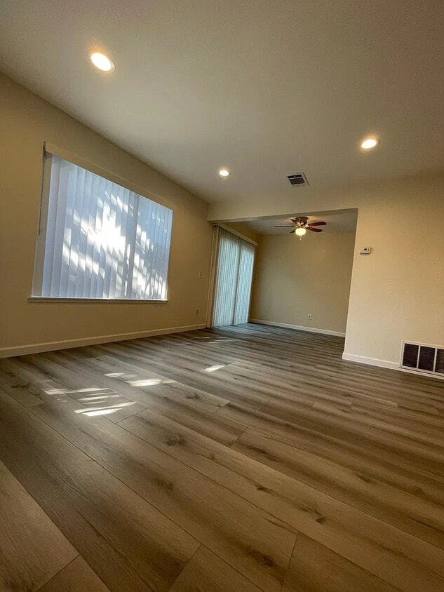 Building Photo - 833 E Lugonia Ave