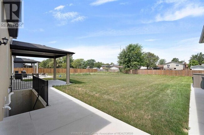 Building Photo - 23 Belleview Dr