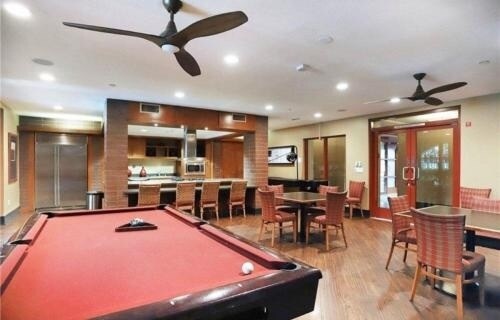 Foto del edificio - 1801 E Katella Ave