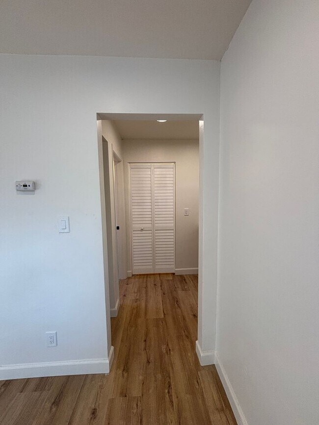 Foto del edificio - 1 Bedroom 1 Bathroom Studio in Pacific Beach.