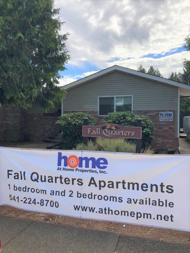 Building Photo - Fall Quarters
