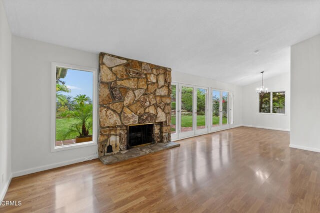 Foto del edificio - 1370 Cresthaven Dr