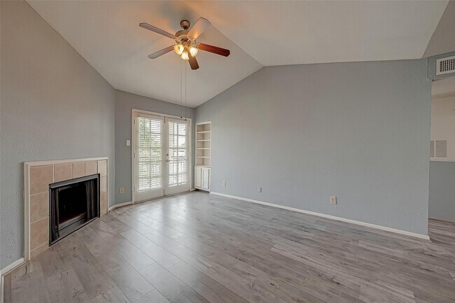 Building Photo - 14600 Fonmeadow Dr