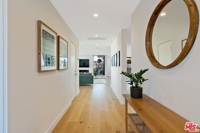 Foto del edificio - 3632 Beverly Ridge Dr