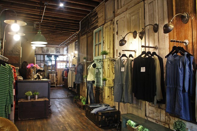 Parte frontal de la tienda 2 - 234 5th Ave