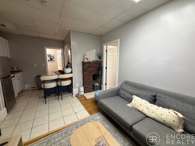 Foto del edificio - 879 Beacon St