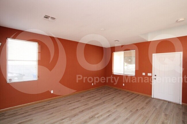 Building Photo - 15448 W Port Royale Ln