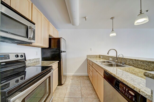 Building Photo - 6400 Christie Ave