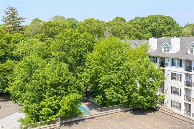 Building Photo - 50 Glenbrook Rd