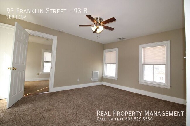 Building Photo - Spacious 3 Bedroom Duplex in Somersworth!