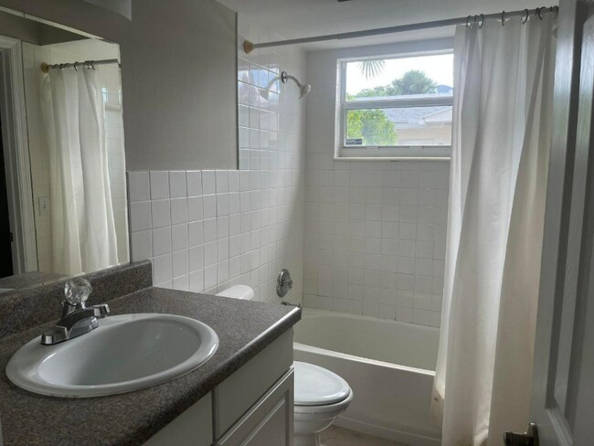 Foto del edificio - 325 Ocean Breeze