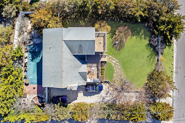 Building Photo - 270 N Sea Dr