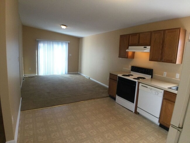 Building Photo - Christiansburg, 3 BR / 2 BA, August 14th