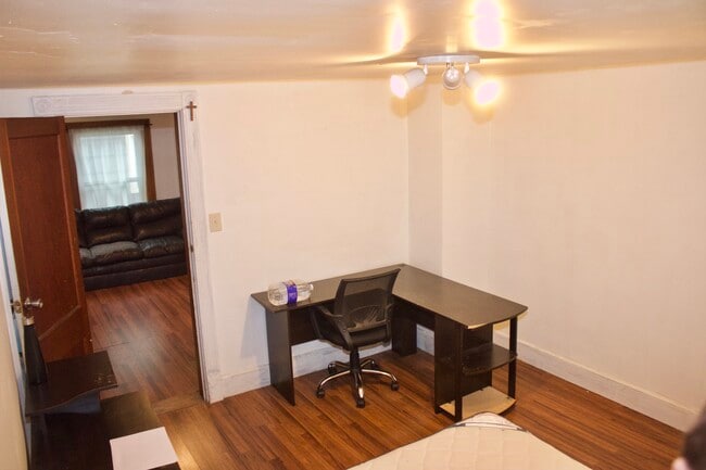 Foto del edificio - 169 Grand Ave