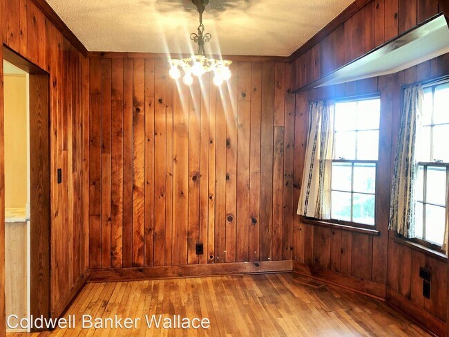 Building Photo - 2 br, 1 bath House - 611 Phillips Avenue