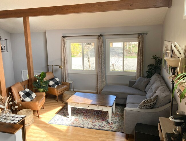 Building Photo - Spacious Split-Level Home for Rent in Woodbine – Minutes to VT & Downtown