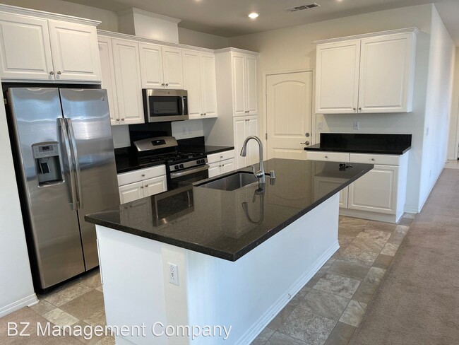 Building Photo - 3 br, 2.5 bath House - 14453 Figueroa Lane