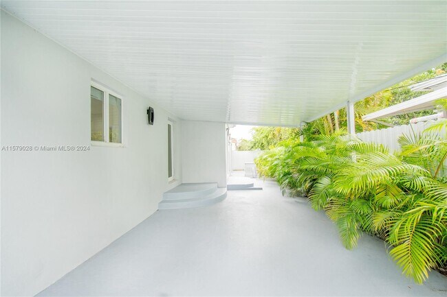 Foto del edificio - 1715 SW 17th Ave