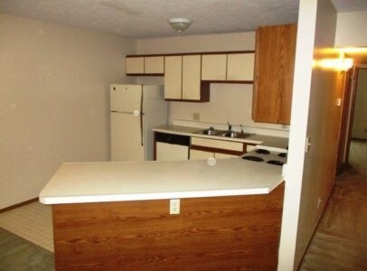 Interior Photo - 3002 Clearwater Ave