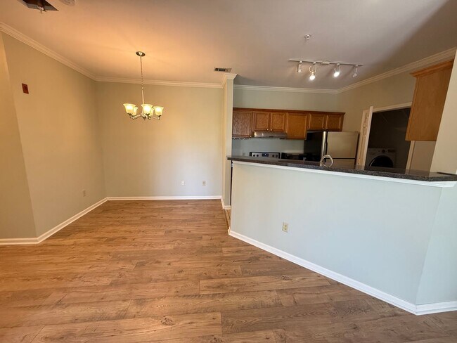 Foto del edificio - 2 Bedroom 1 Bath Condo at Concord West of the Ashley - Charleston
