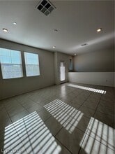 Building Photo - 5672 Sartorial St