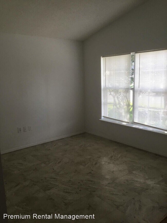 Building Photo - 4 br, 2 bath House - 1433 Carey Glen Cir