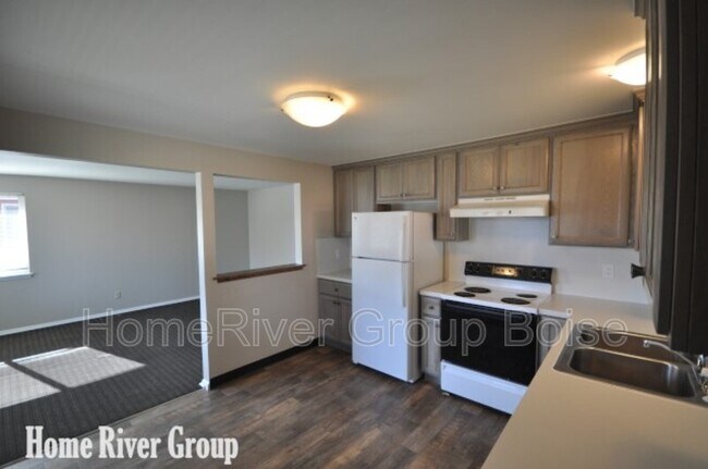 Foto del edificio - 2211 N Raymond St