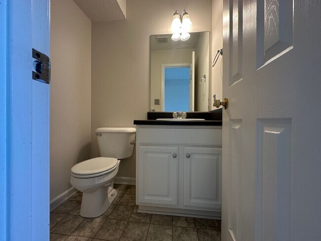 Foto del edificio - Ashwood Townhomes in Forest, VA