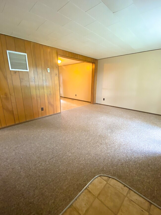 Foto del edificio - 723 E Market St
