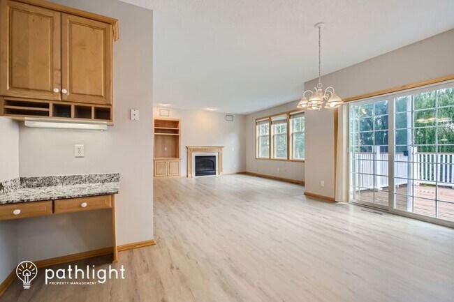 Building Photo - 9260 Icosa St W