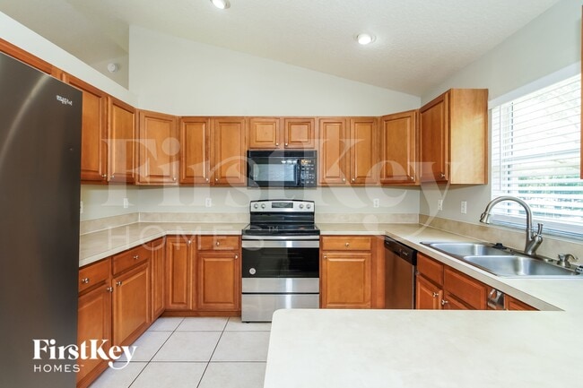 Building Photo - 10934 Crescent Ridge Loop