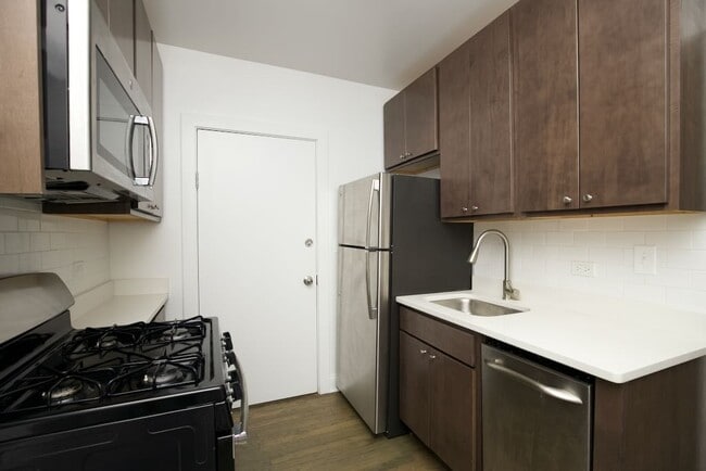 Foto del edificio - 2641 N Spaulding Ave