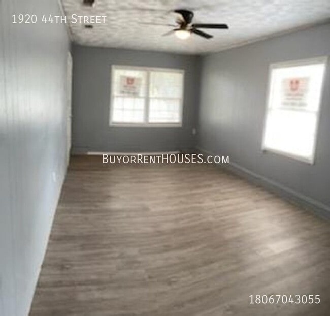 Building Photo - RENT is $1,375+ Pay $0 deposit at Move-In ...