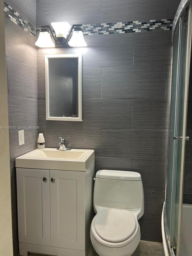 Foto del edificio - 4050 NE 12th Terrace