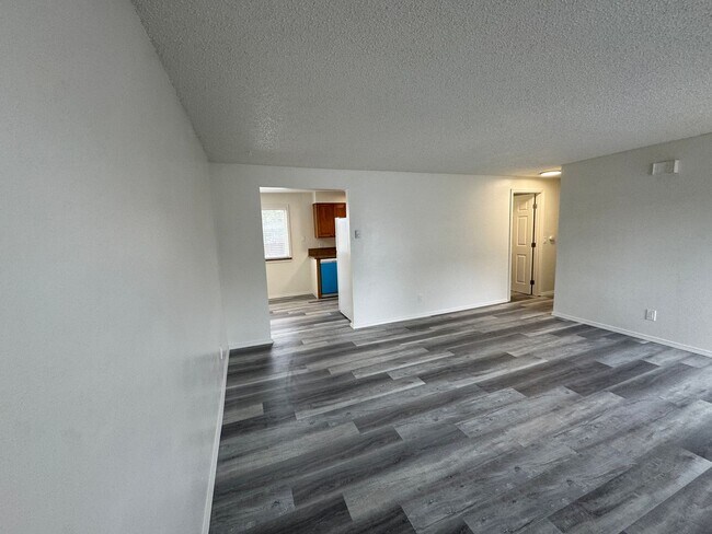 Foto del edificio - 385 NW 6th St