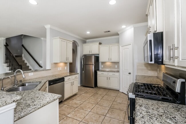 Building Photo - 20423 Flatiron Dr