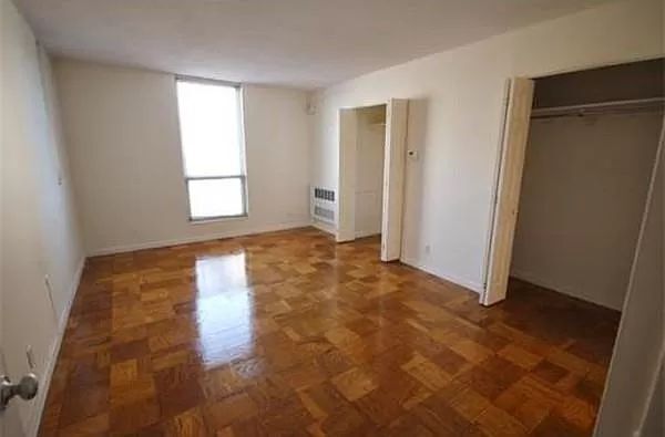 Foto del edificio - 77 Pond Ave