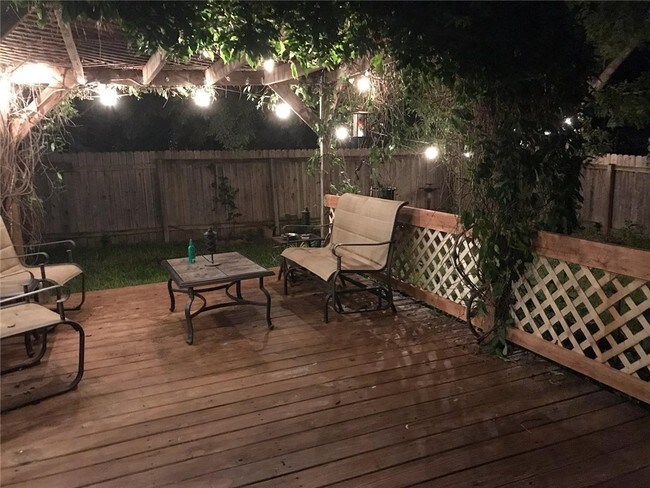 Foto del edificio - 11600 Prairie Hen Ln