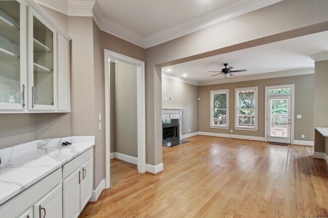 Foto del edificio - 1395 Custer Way SE