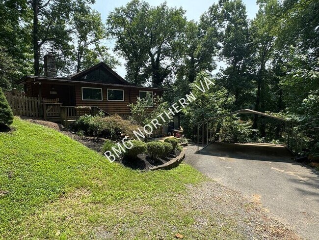 Foto del edificio - 8221 Barron St